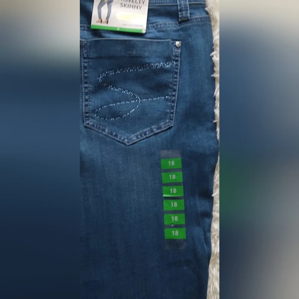 Seven 7 jeans Women Novelty Skinny Size 18 Color Blue  Embellished Pockets New